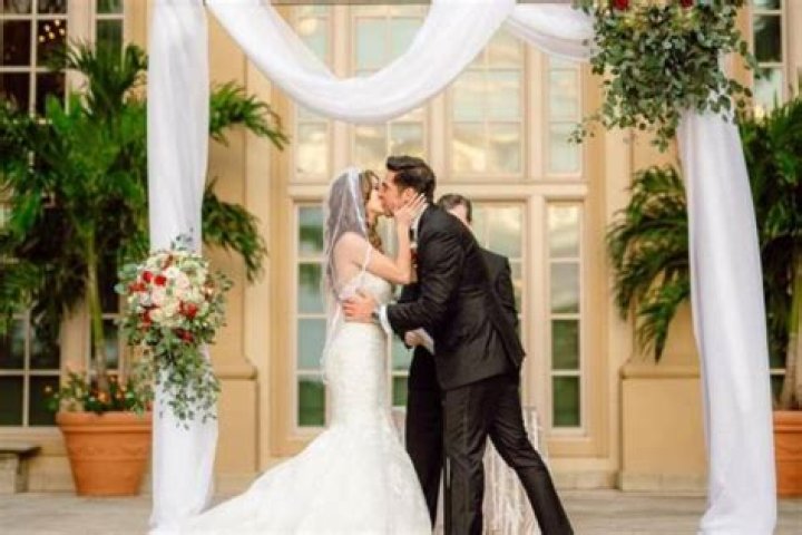 7 Interesting Facts About Jesse Watters’ Wife Emma DiGiovine – Net Worth And Wiki