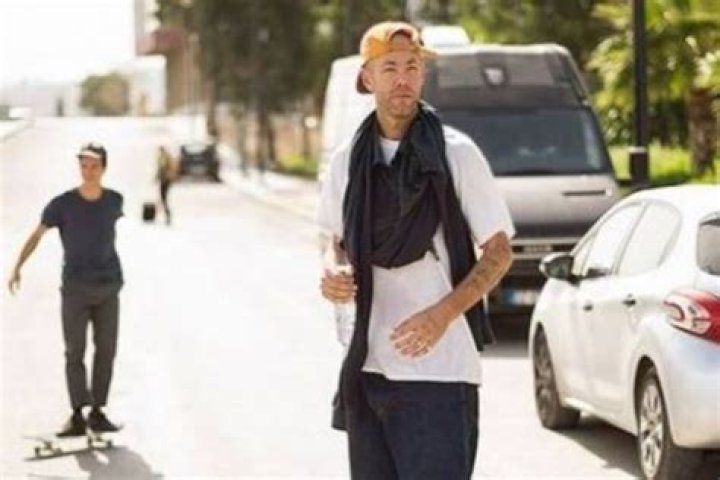 
Andrew Reynolds Net Worth – Owns Baker Skateboards, Is A Designer And More
