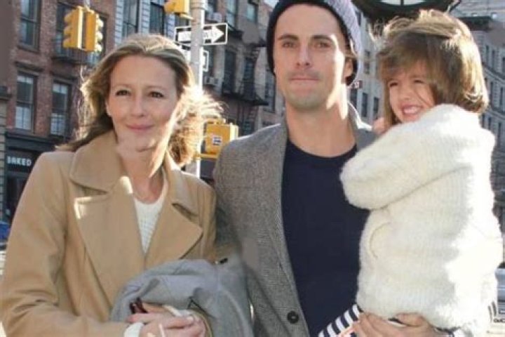 Matilda Eve Goode – Photos of Matthew William Goode’s Daughter With Wife Sophie Dymoke