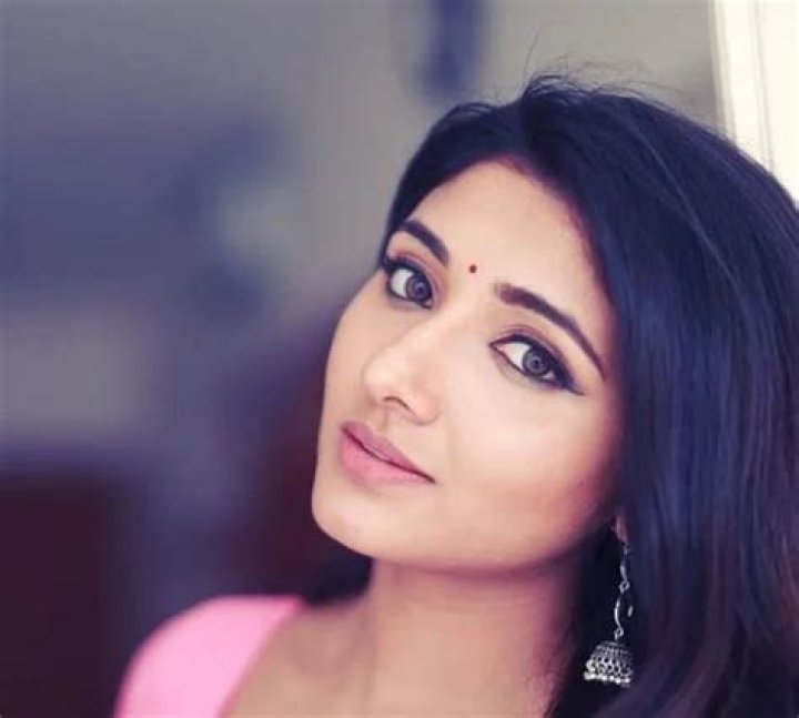 Mirna Menon Wiki, Age, Husband, Caste, Family, Biography & More